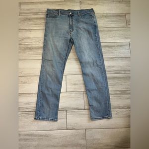 Men’s Lighwash straight cut Levi jeans size 38 waist